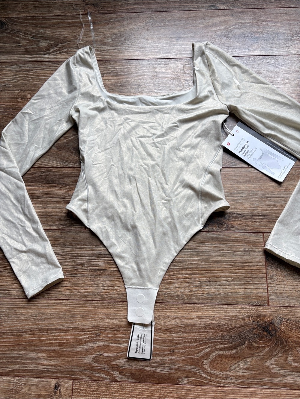 Lululemon wundermost square neck bodysuit